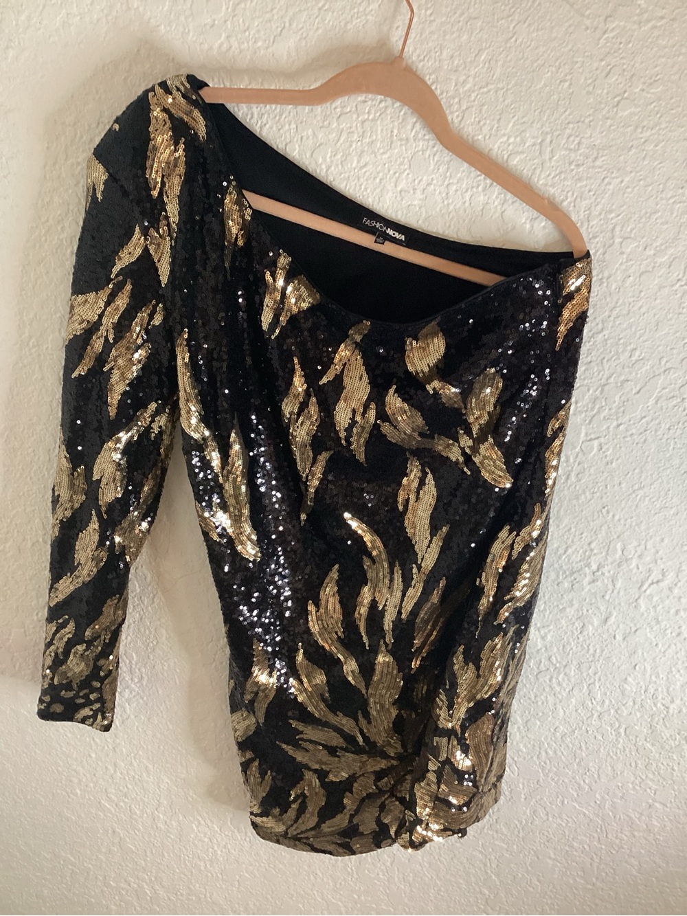 Fashion Nova One Shoulder Black & Gold Sequined Cocktail Dress Plus’s Size 1x